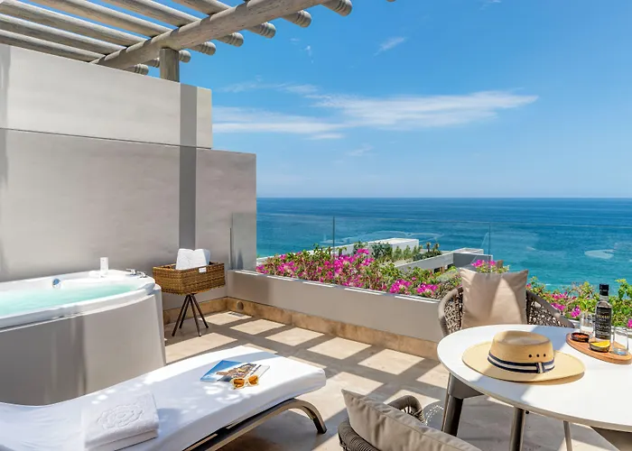 Grand Velas Boutique 5*